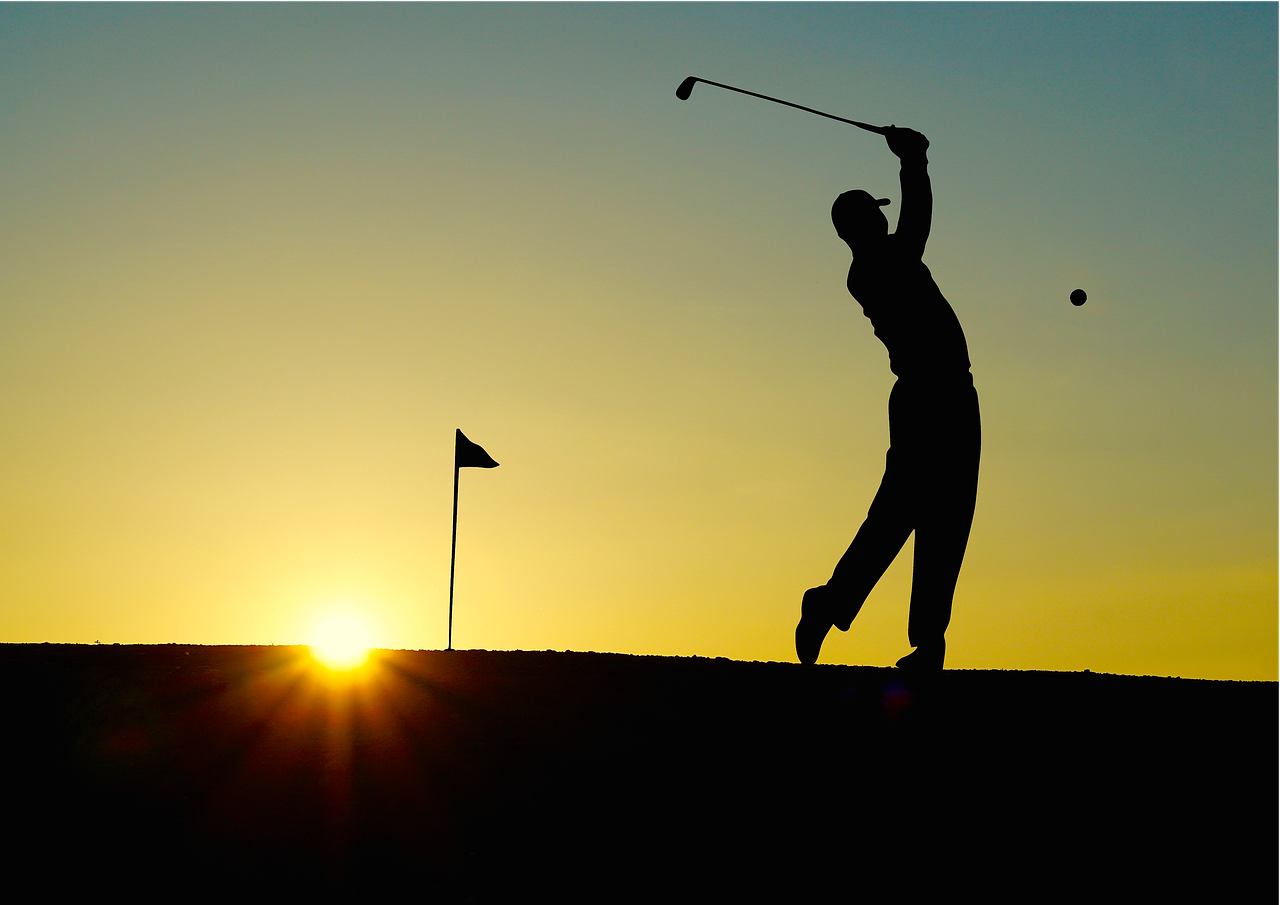 Golf – sport, któremu warto dać szansę!