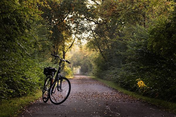 Jazda na prąd - jak stacje ładowania e-bike odmieniają mobilność miejską